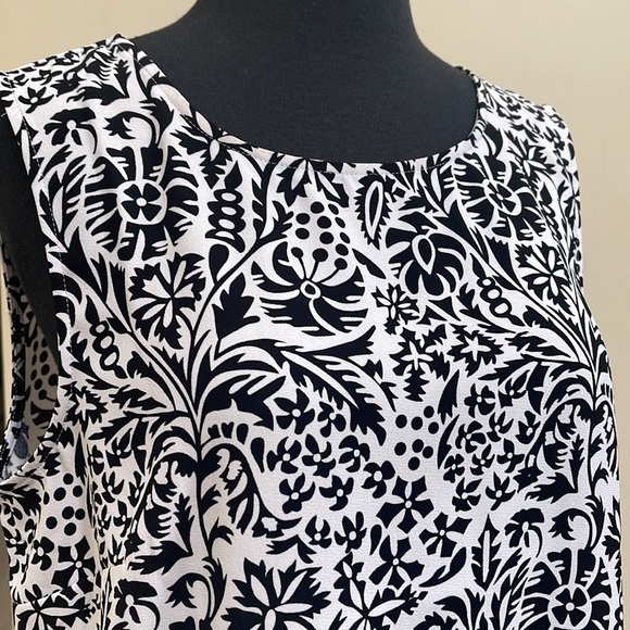 Talbots Black White Abstract Floral Sleeveless Top Sz M Tie Waistband Tank - Picture 3 of 13